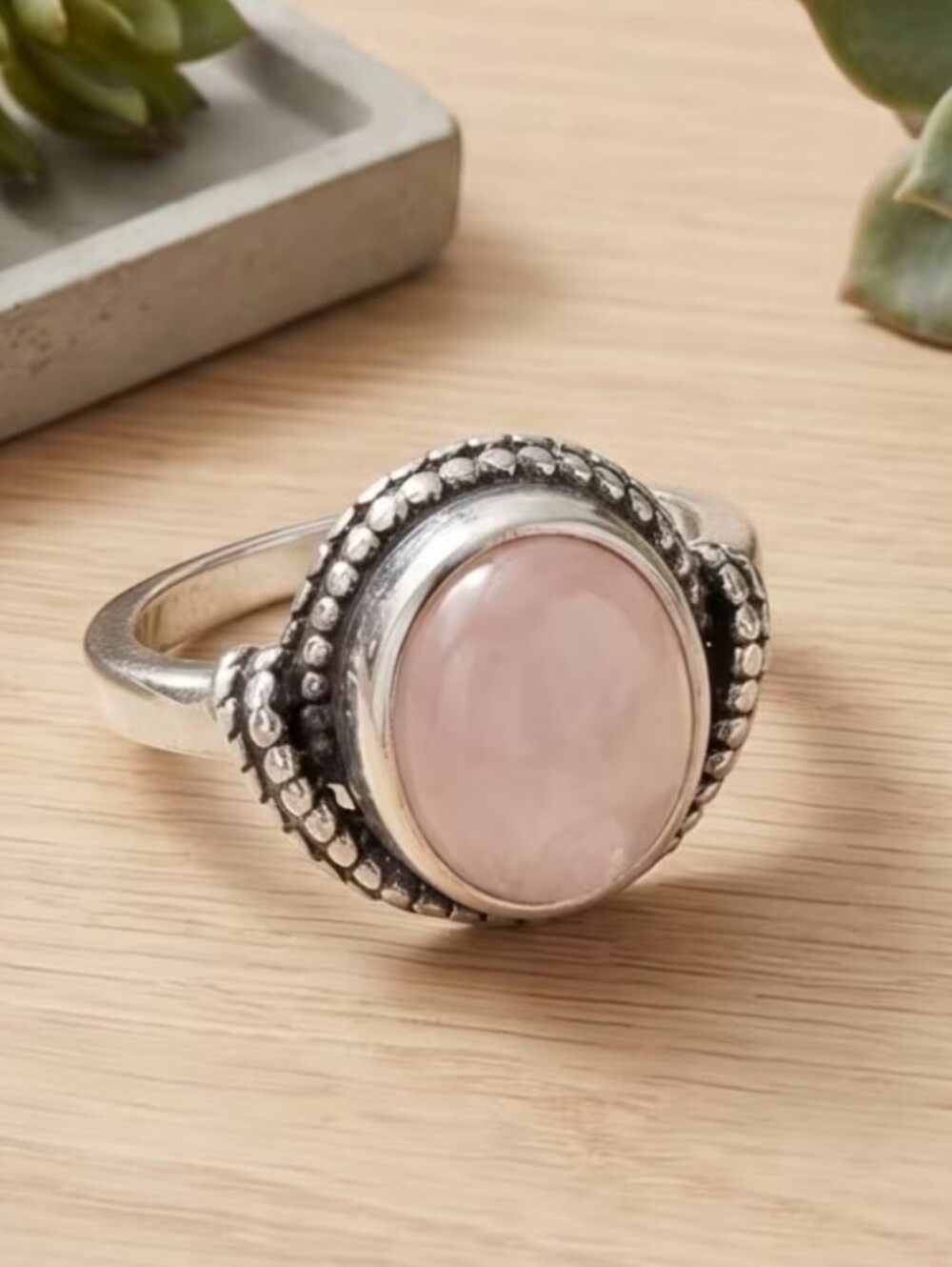 Lovely Vintage Style Marble Pink Oval Shaped Silver Tone Ring